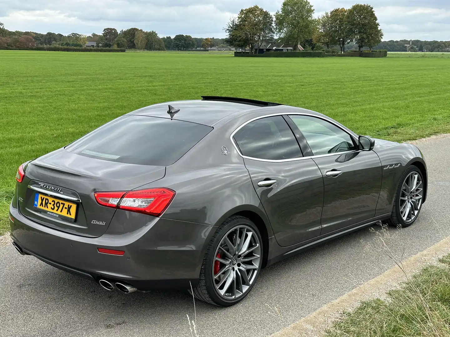 Maserati Ghibli 3.0 S Q4 | 411 pk | AWD | Keyless | Camera | 21” Grijs - 2