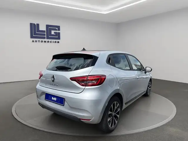 Renault Clio view 4