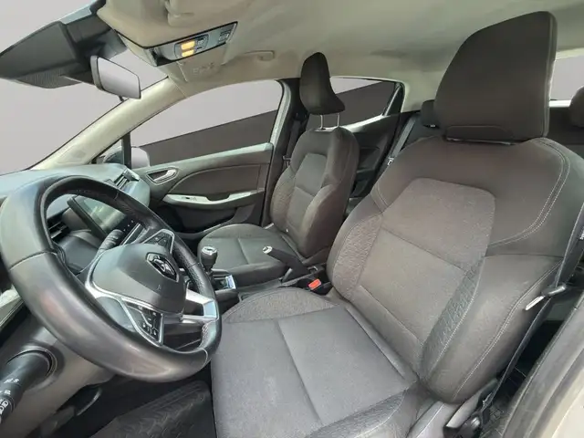 Renault Clio view 9