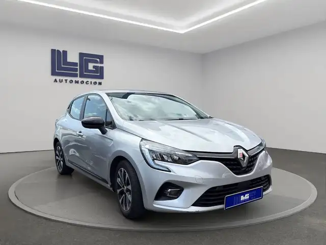 Renault Clio view 3
