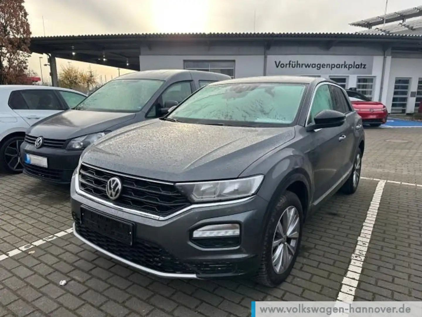 Volkswagen T-Roc Style 1.0 TSI AHK PDC SHZ Rückfahrkamera Grau - 2