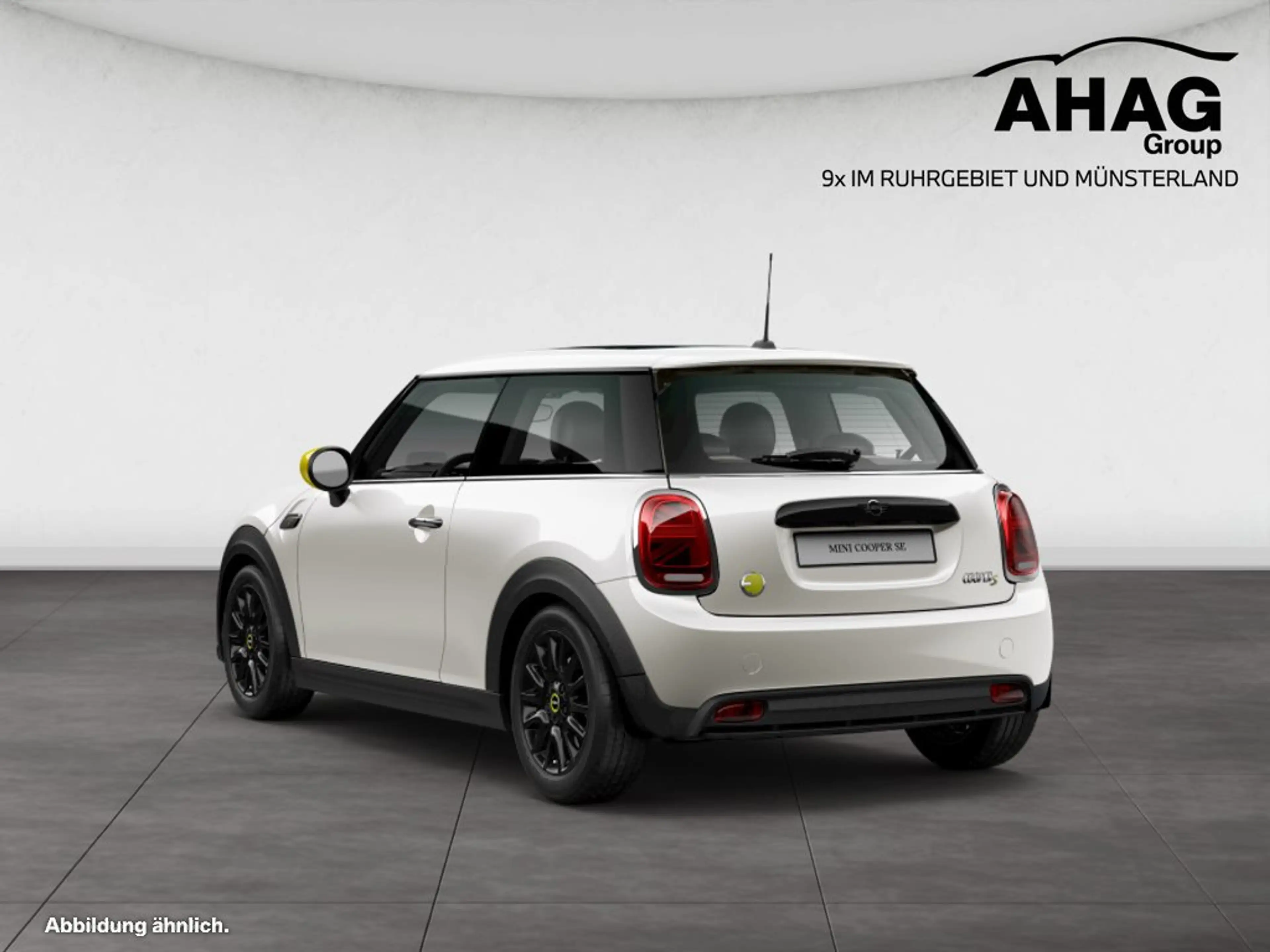 MINI Cooper SE — photo 2