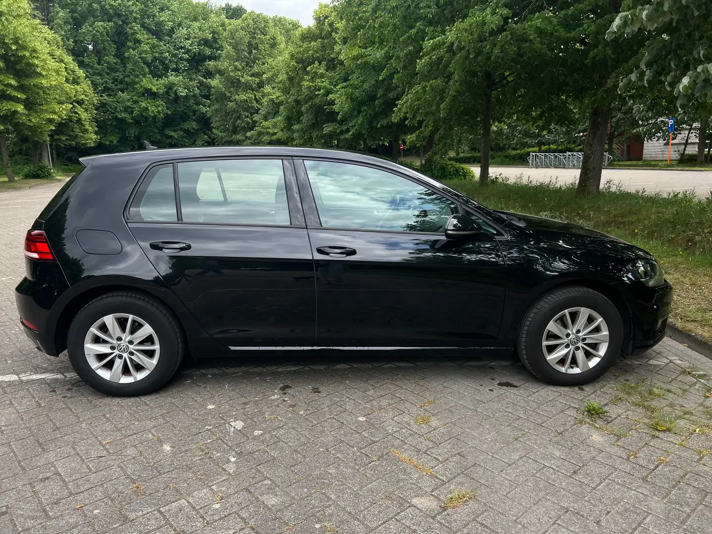Volkswagen Golf Golf VII Facelift 1.0 TSI Comfortline Zwart - 1