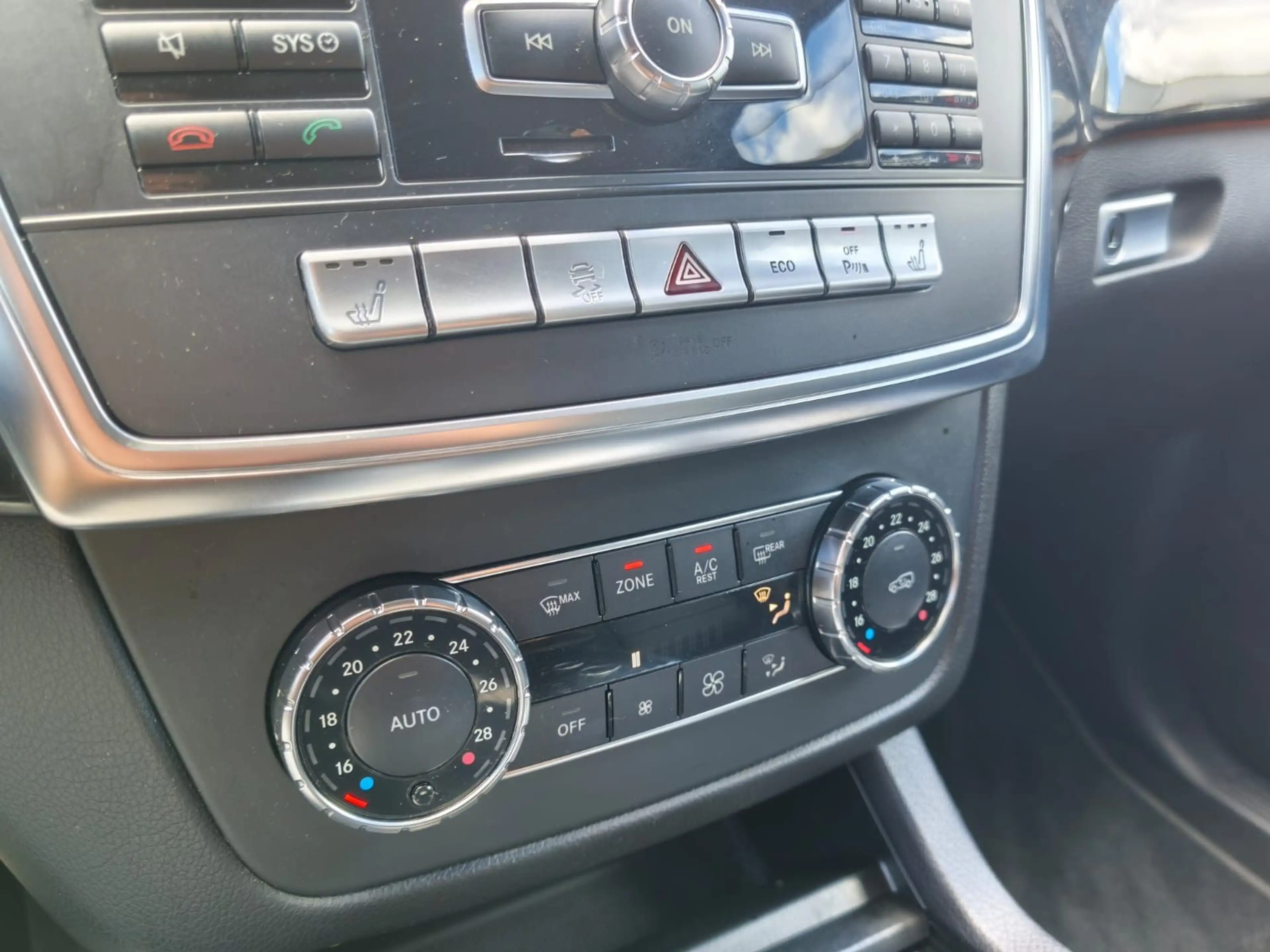 Mercedes-Benz ML 350 ML ML 350 CDI BlueTec — photo 8