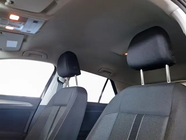Volkswagen T-Roc view 15