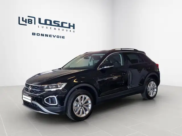 Volkswagen T-Roc view 4