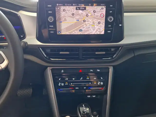 Volkswagen T-Roc view 13