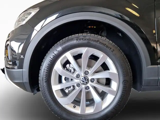 Volkswagen T-Roc view 8