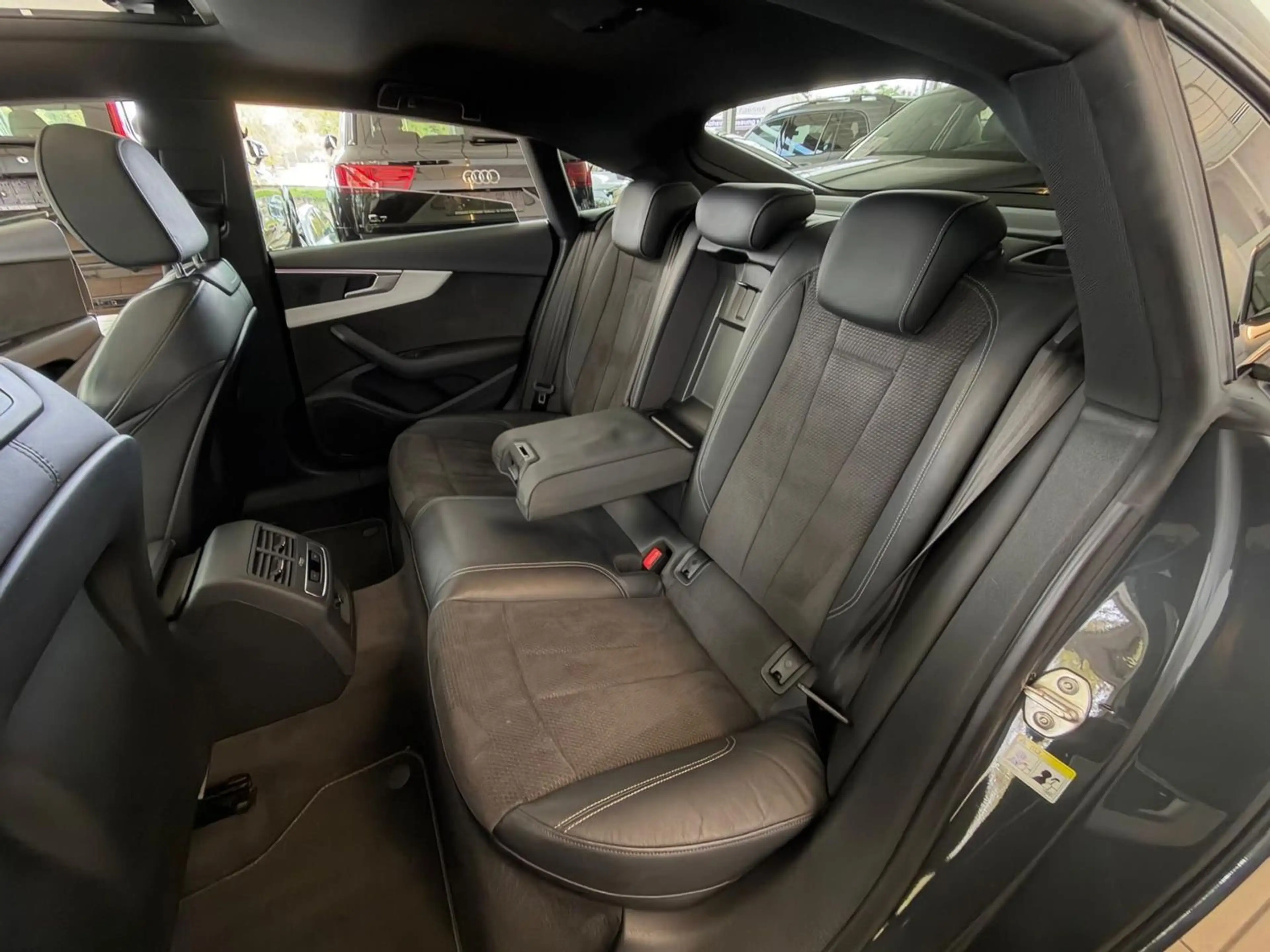 Audi A5 quattro sport HuD Digital Pano 360° Key-Go Ambient — photo 12