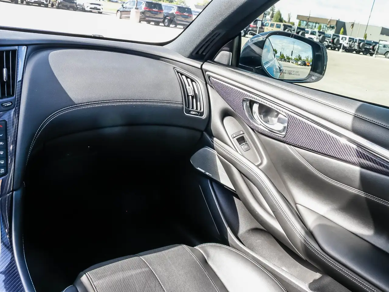 Infiniti Q60 photo Infiniti Q60