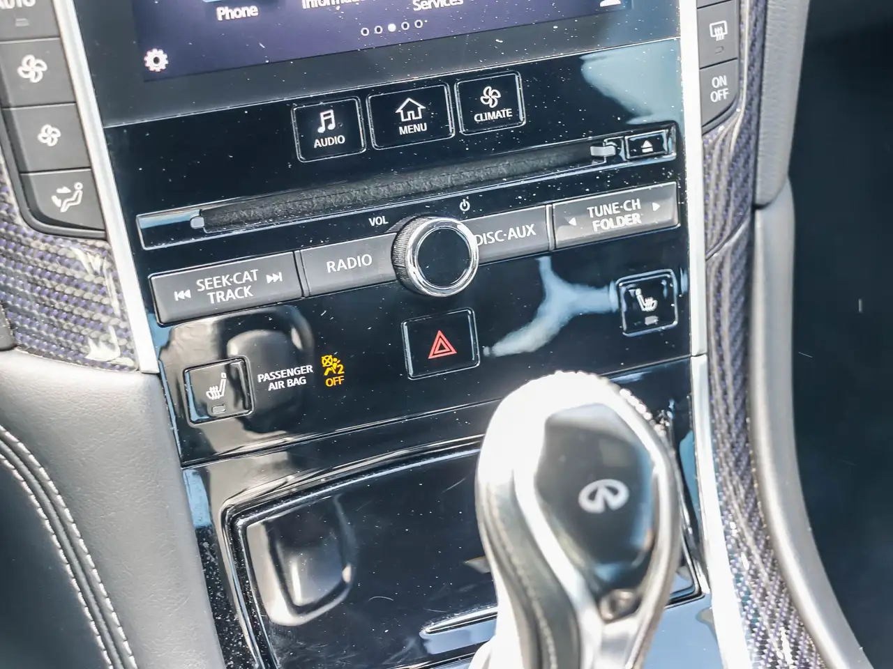 Infiniti Q60 photo Infiniti Q60