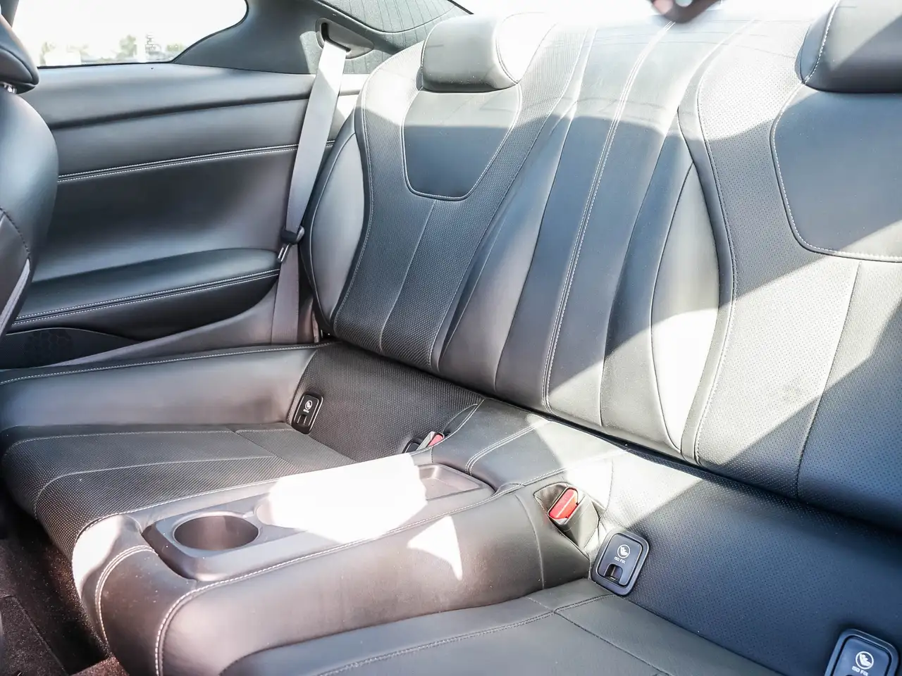 Infiniti Q60 photo Infiniti Q60