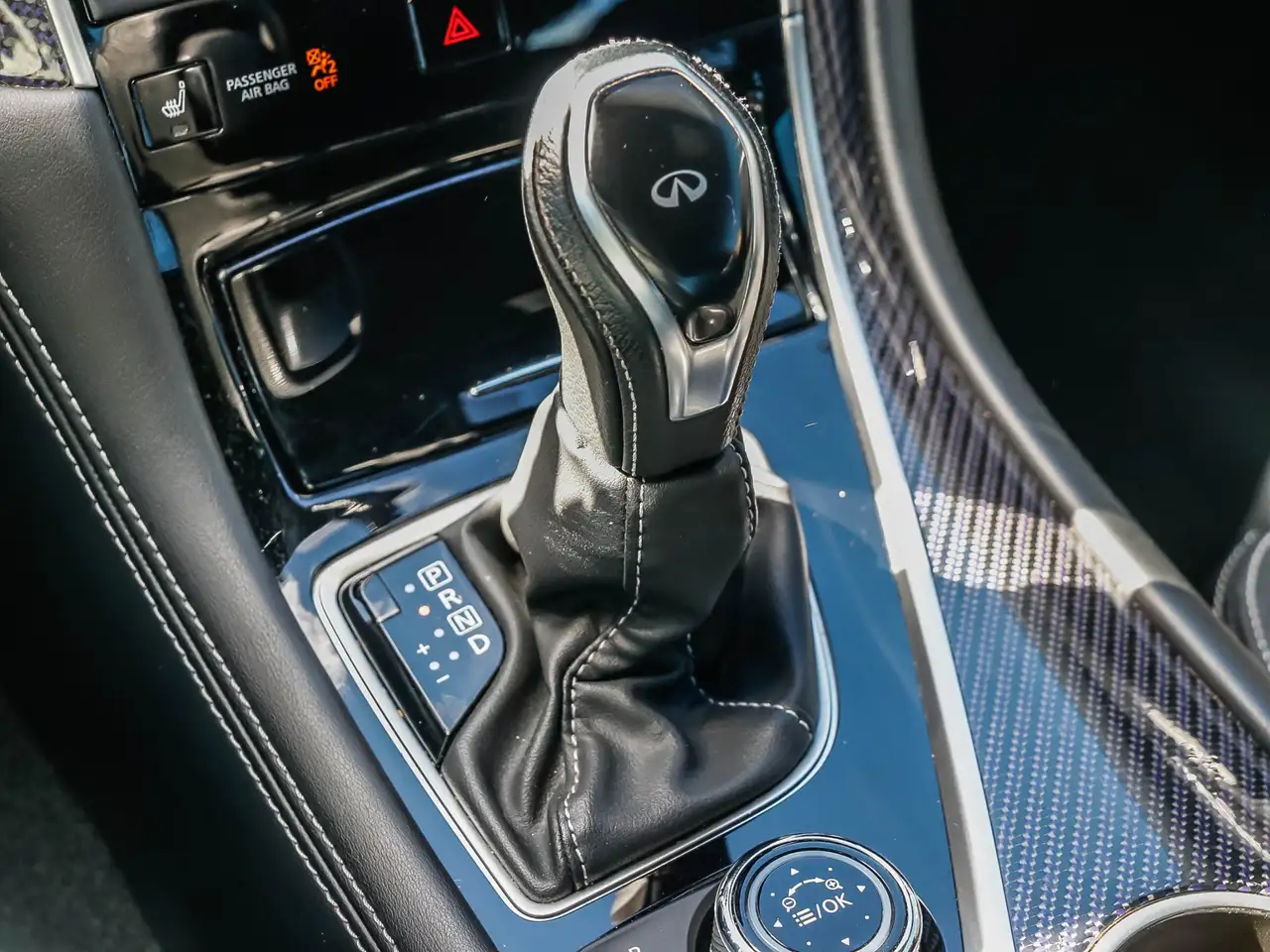 Infiniti Q60 photo Infiniti Q60