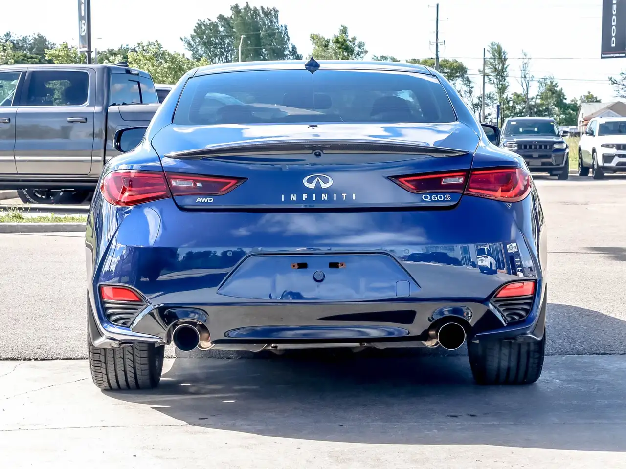 Infiniti Q60 photo Infiniti Q60