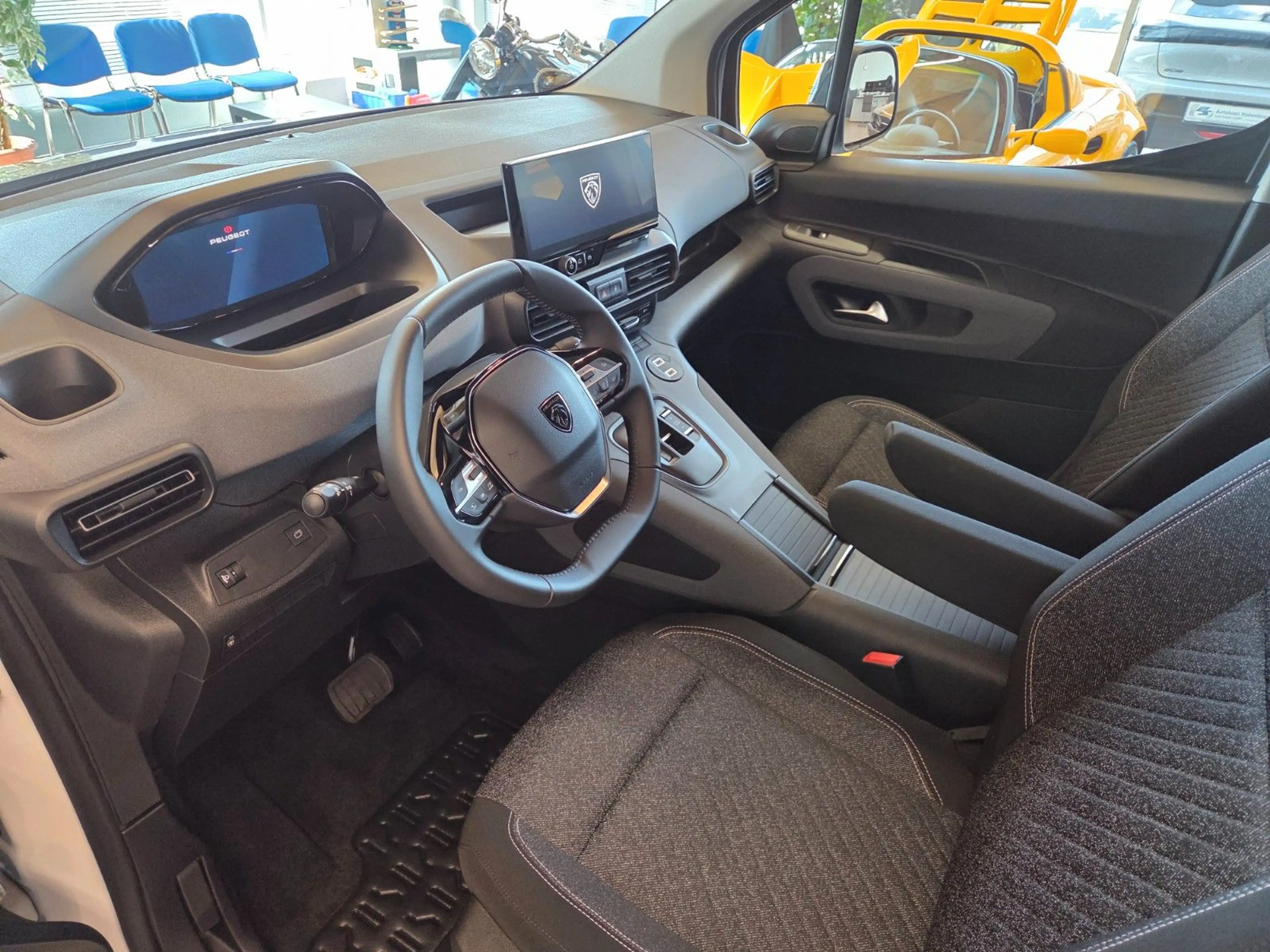 Peugeot Rifter Allure N1 L2 BlueHDi 130 EAT8 — photo 4