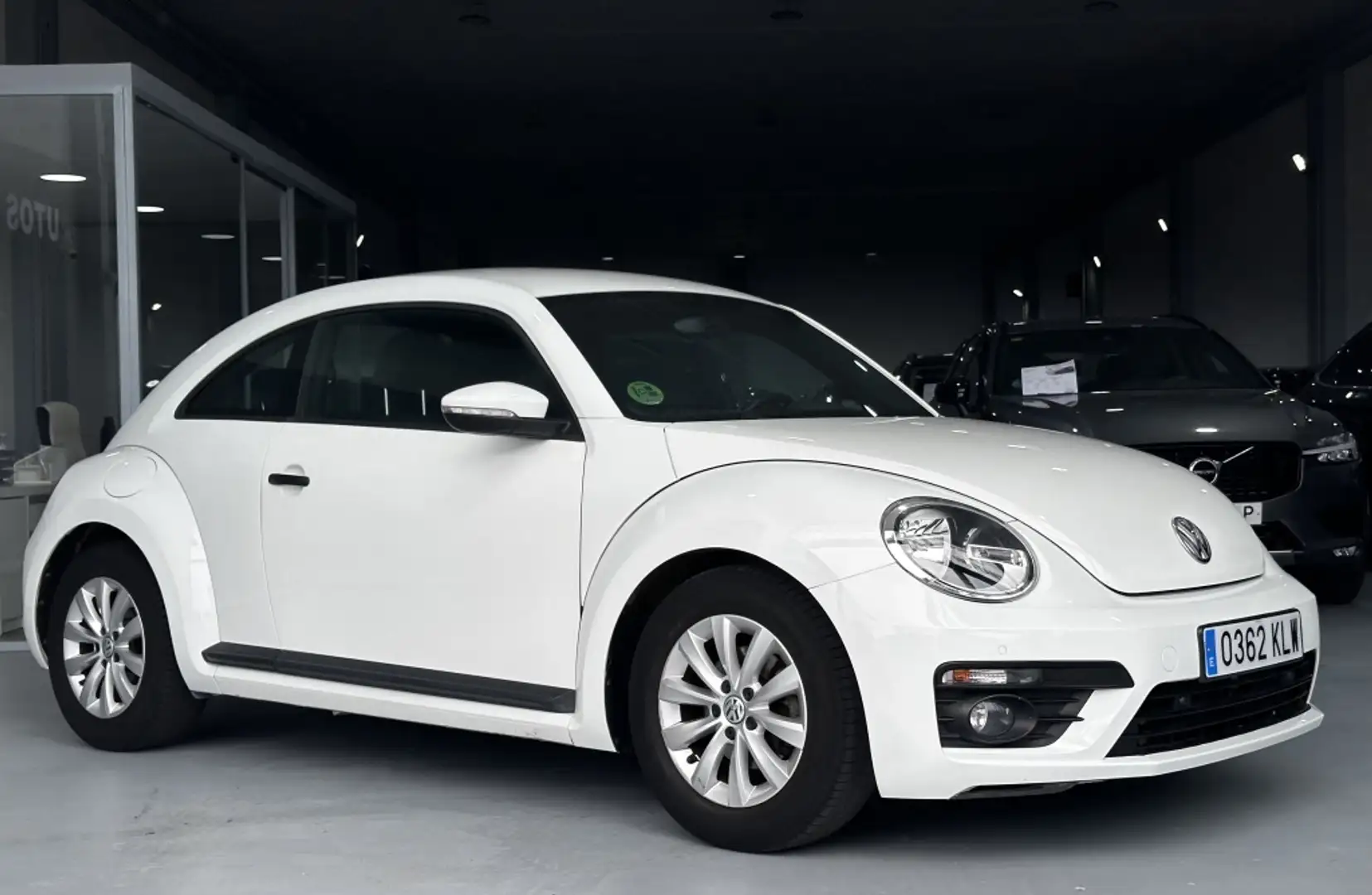 Volkswagen Beetle Cabrio 1.2 TSI Beetlemanía 77kW Blanco - 2