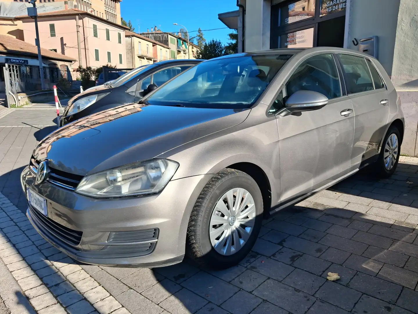Volkswagen Golf Golf 5p 1.4 United 80cv Gris - 1