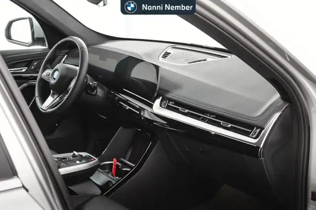 BMW Ix1 view 8