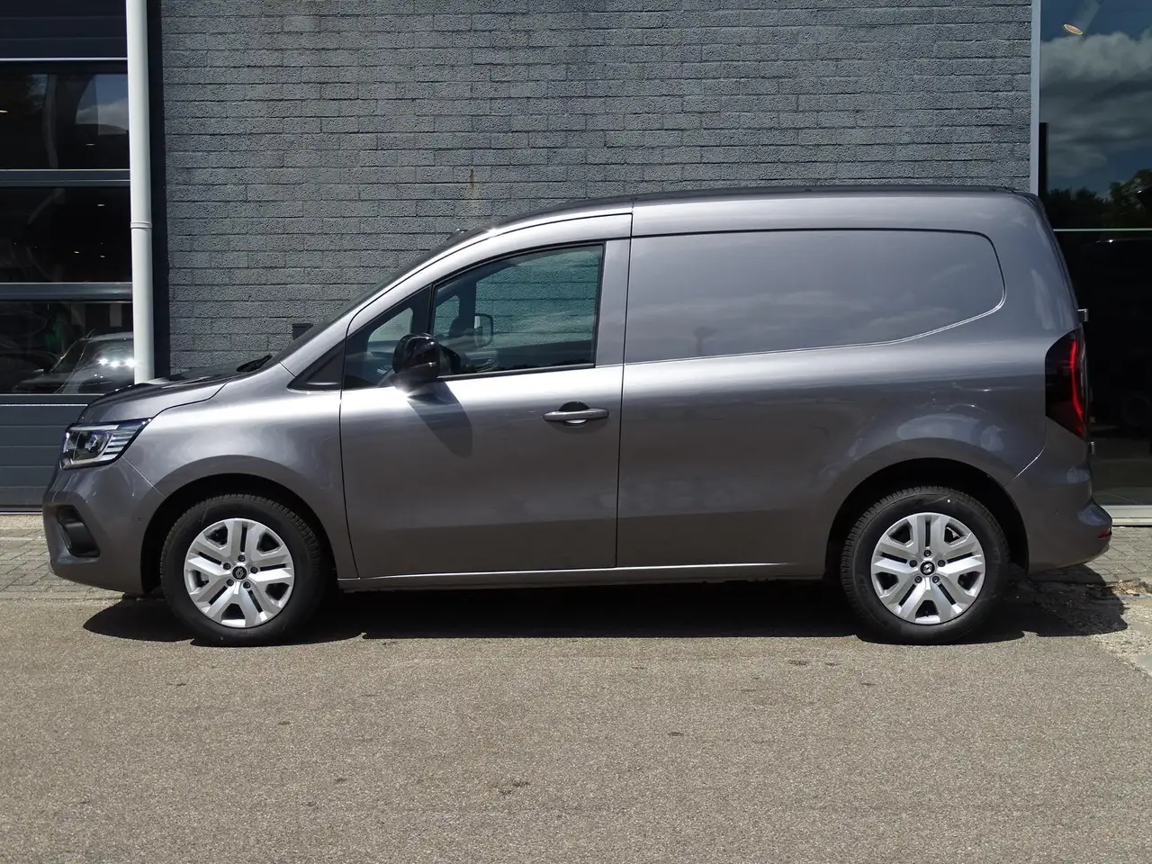 Renault Kangoo 2026 — фото 16