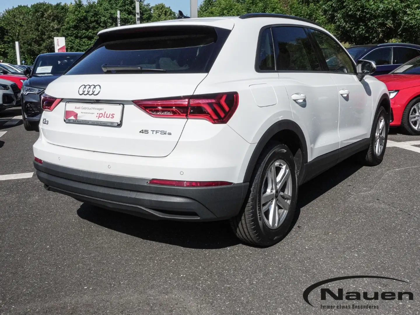 Audi Q3 45 TFSI e LED, Rückfahrkamera, Navi Білий - 2