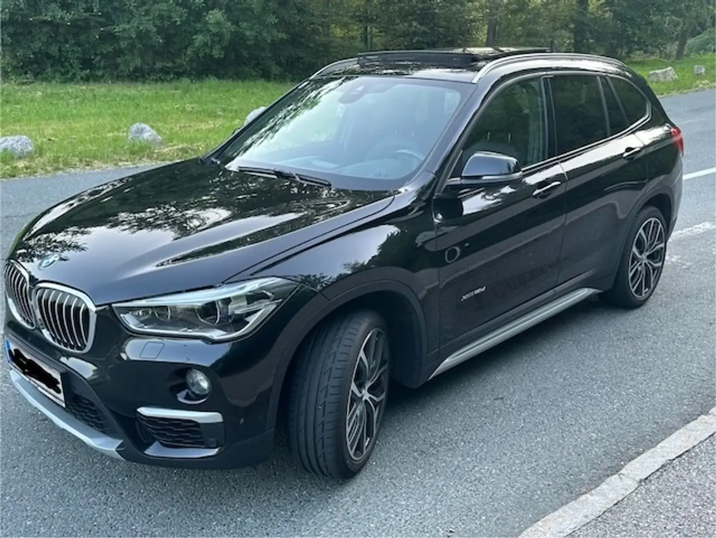 BMW X1 X1 xDrive18d xLine Aut. xLine Schwarz - 1