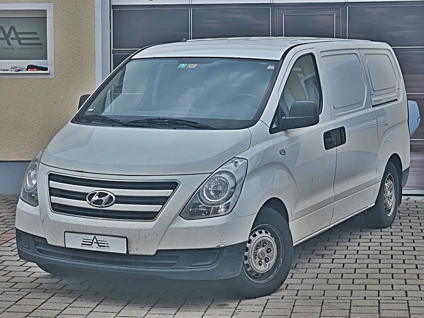 Hyundai H-1 Kasten *Klima/TÜV NEU/Bremse NEU/1.Hand*AHK* Weiß - 2
