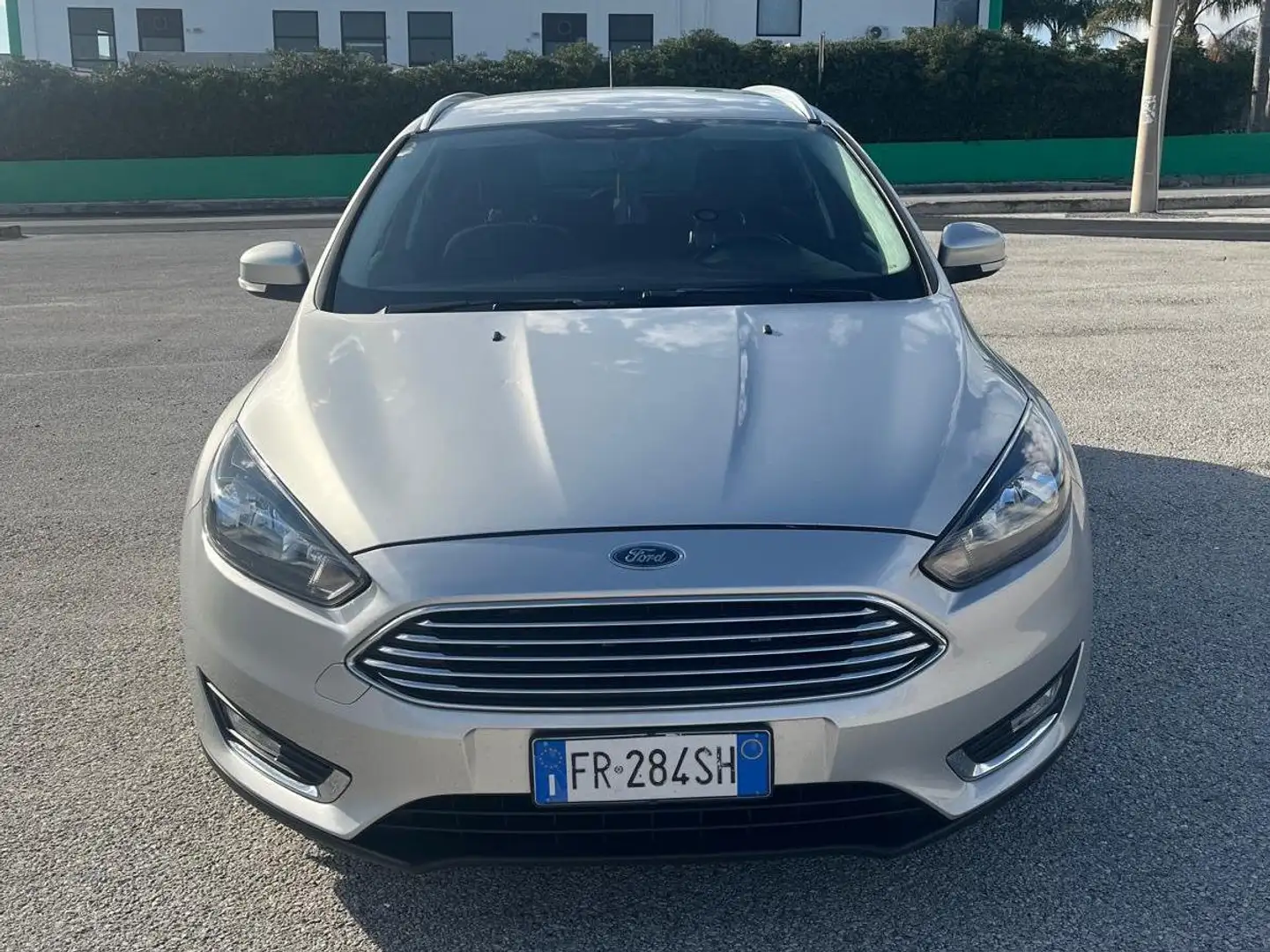 Ford Focus 1.5 TDI SW START&STOP TITANIUM BUSINESS Plateado - 1