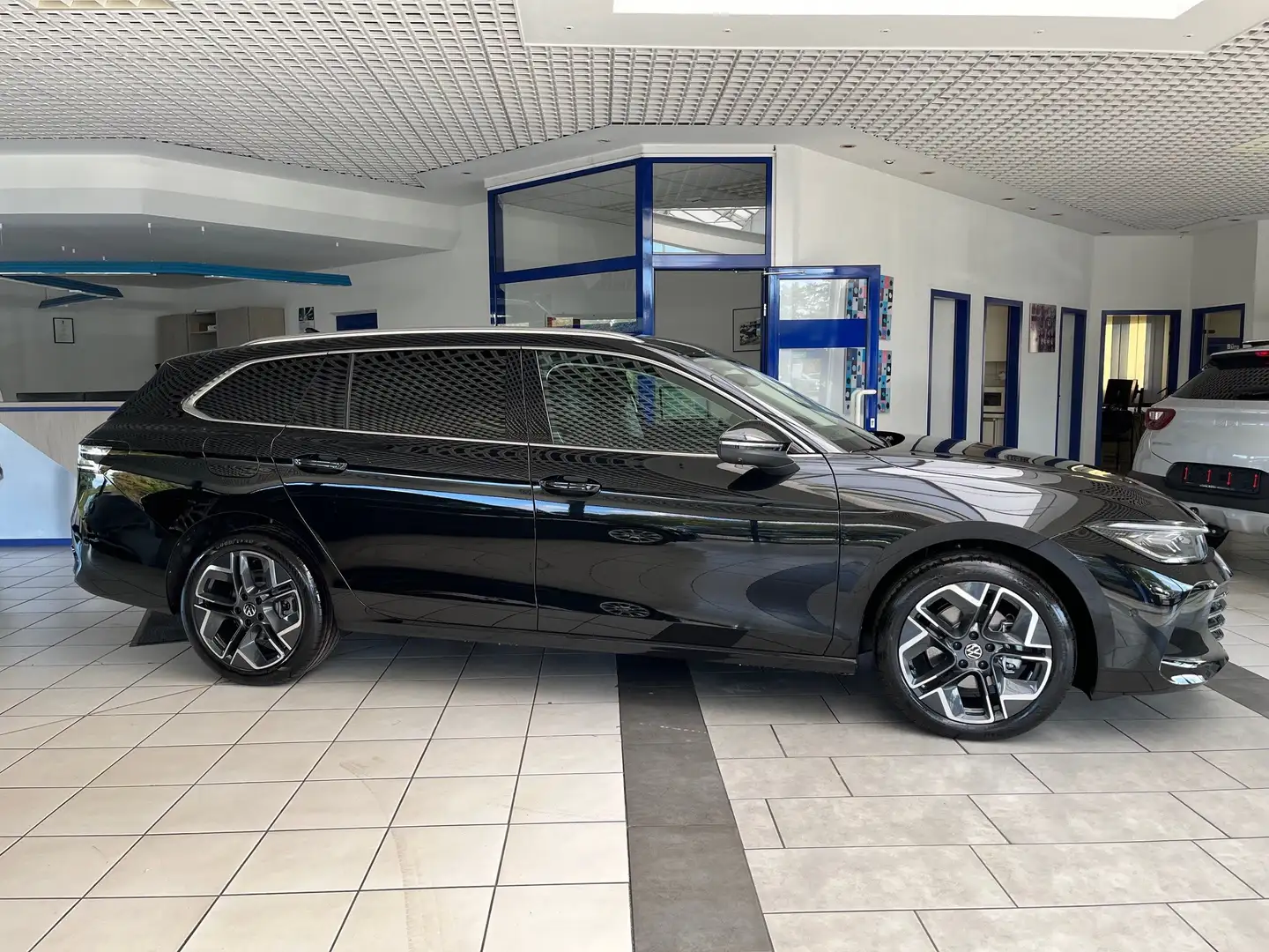 Volkswagen Passat Variant 2.0 TDI DSG Elegance, Leder,Sound Nero - 1