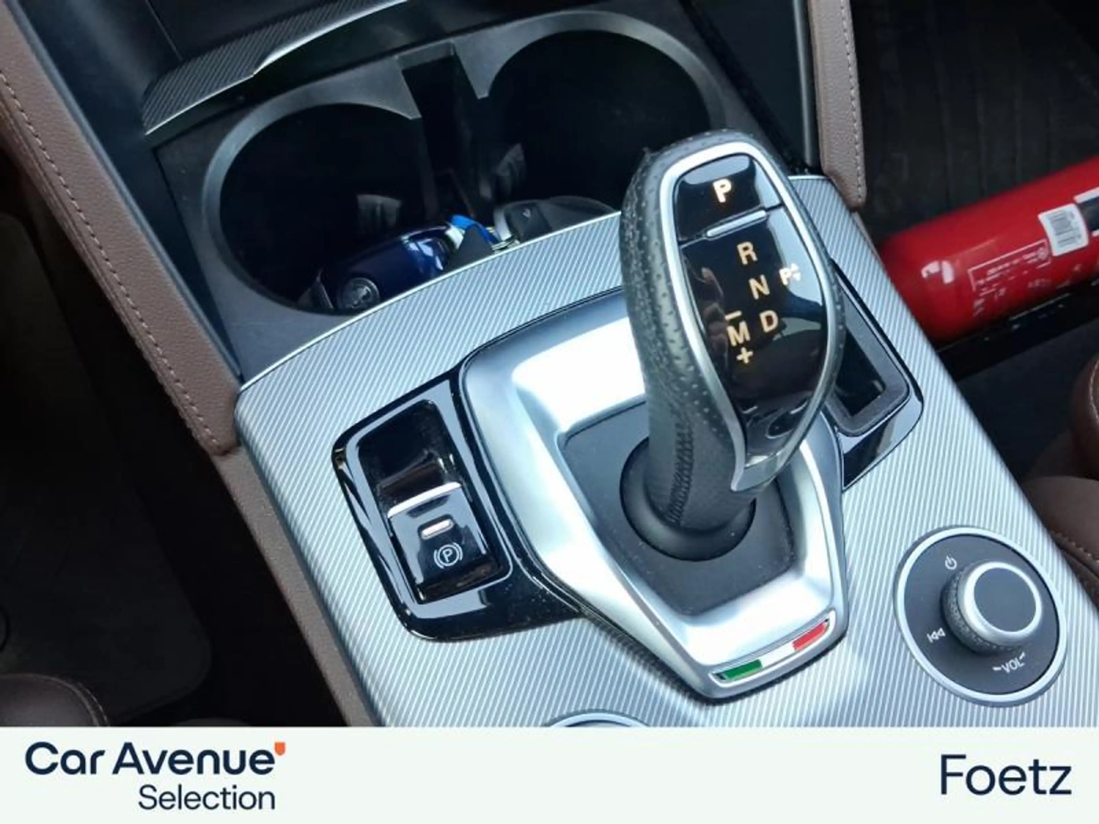 Alfa Romeo Stelvio Veloce — photo 10