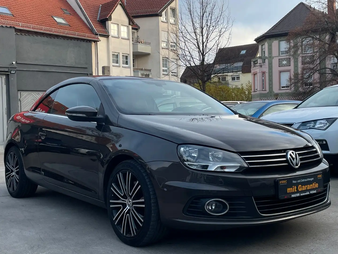 Volkswagen Eos Exclusive *AUTOMATIK*211PS*NAVI*PDC* Schwarz - 2