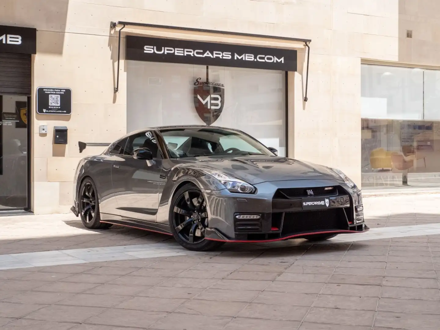 Nissan GT-R Premium Edition Aut. Grey - 1