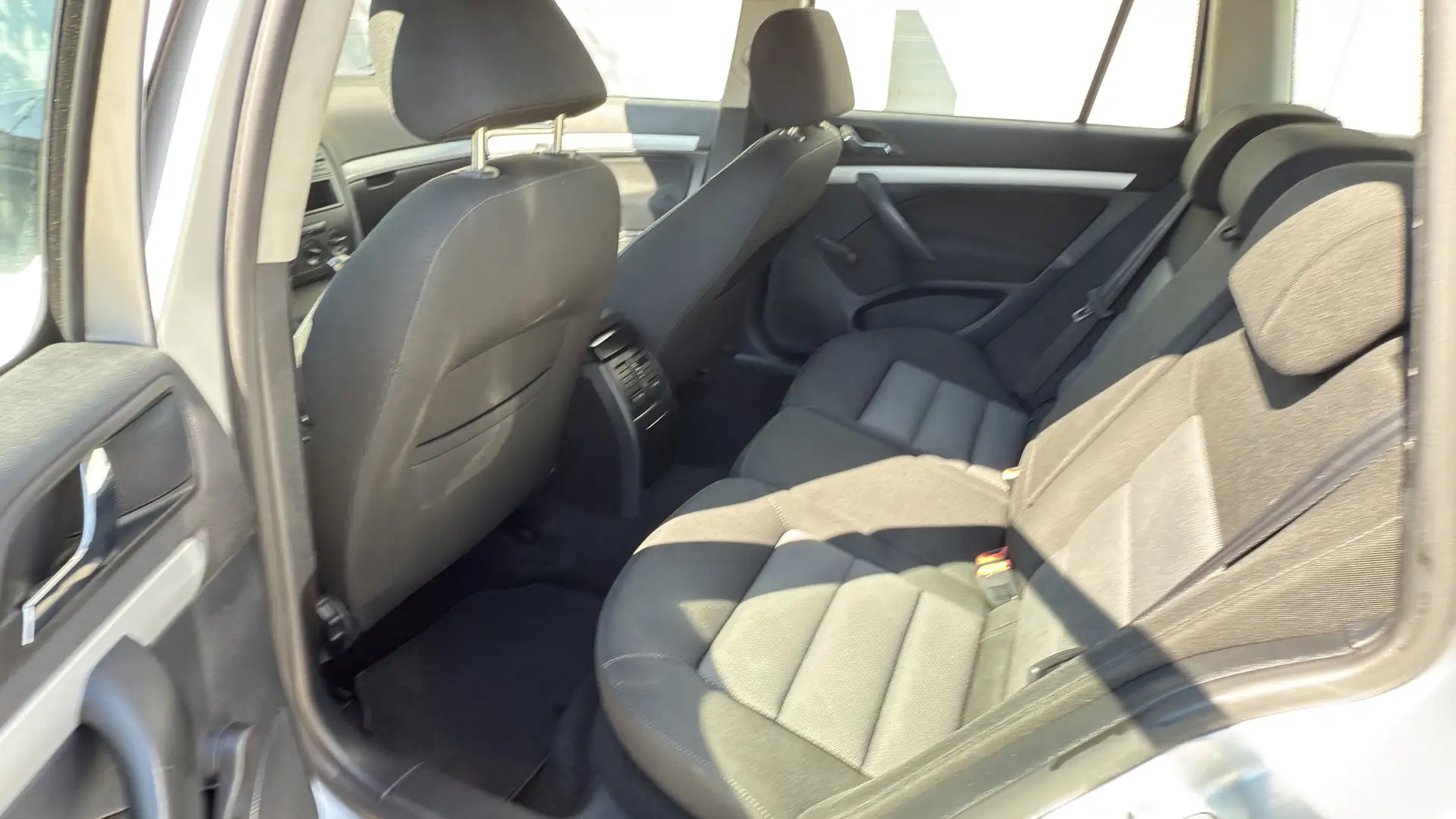 Skoda Octavia Combi 1,9 Ambiente TDI PD DPF Mit Neue pickel Silber - 2