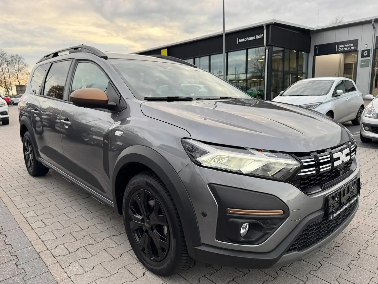 Dacia Jogger Extreme+ TCe 110 | 7 Sitze | KLIMA Gris - 1