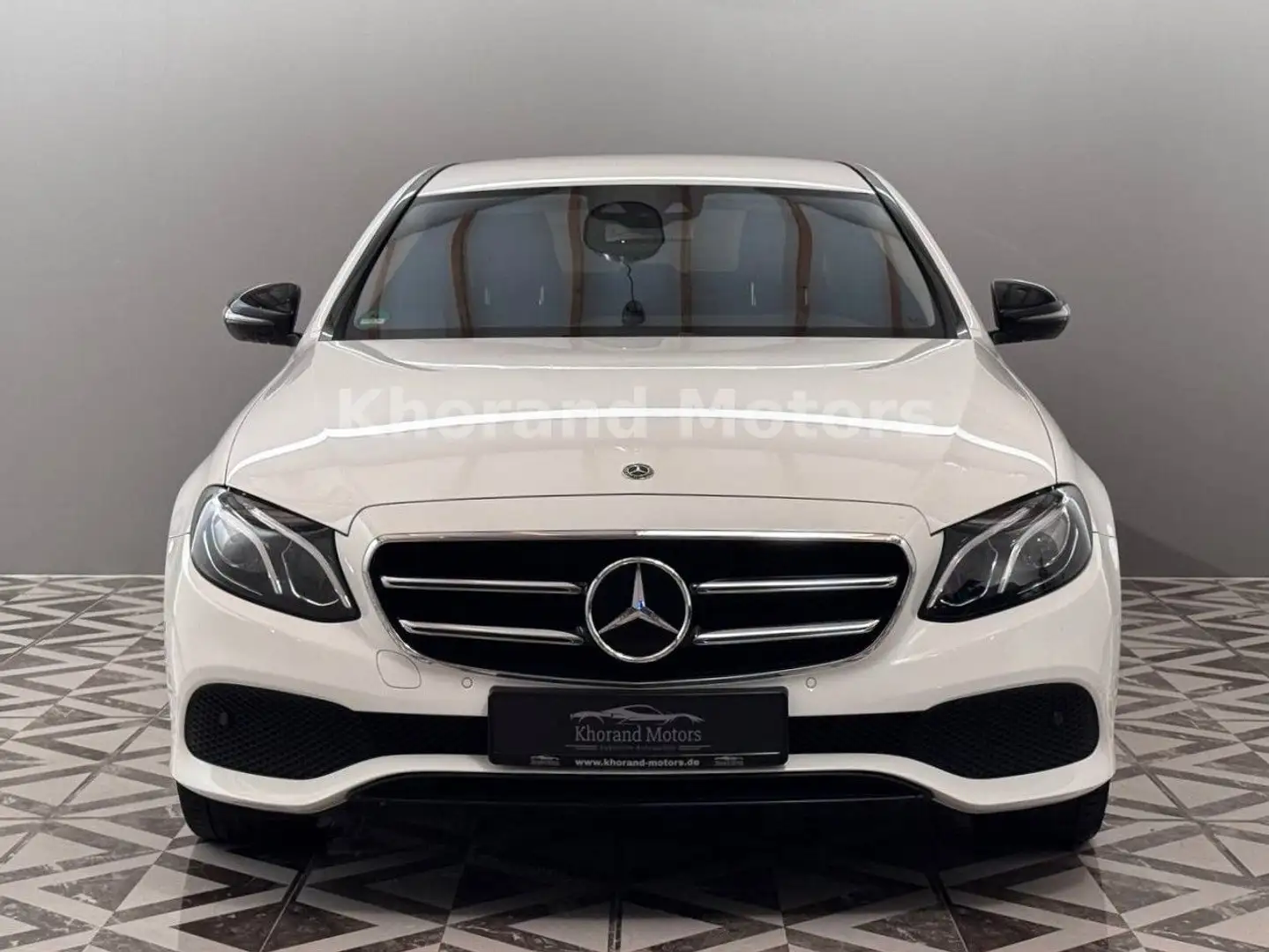 Mercedes-Benz E 220 E Limousine E 220 d Weiß - 2