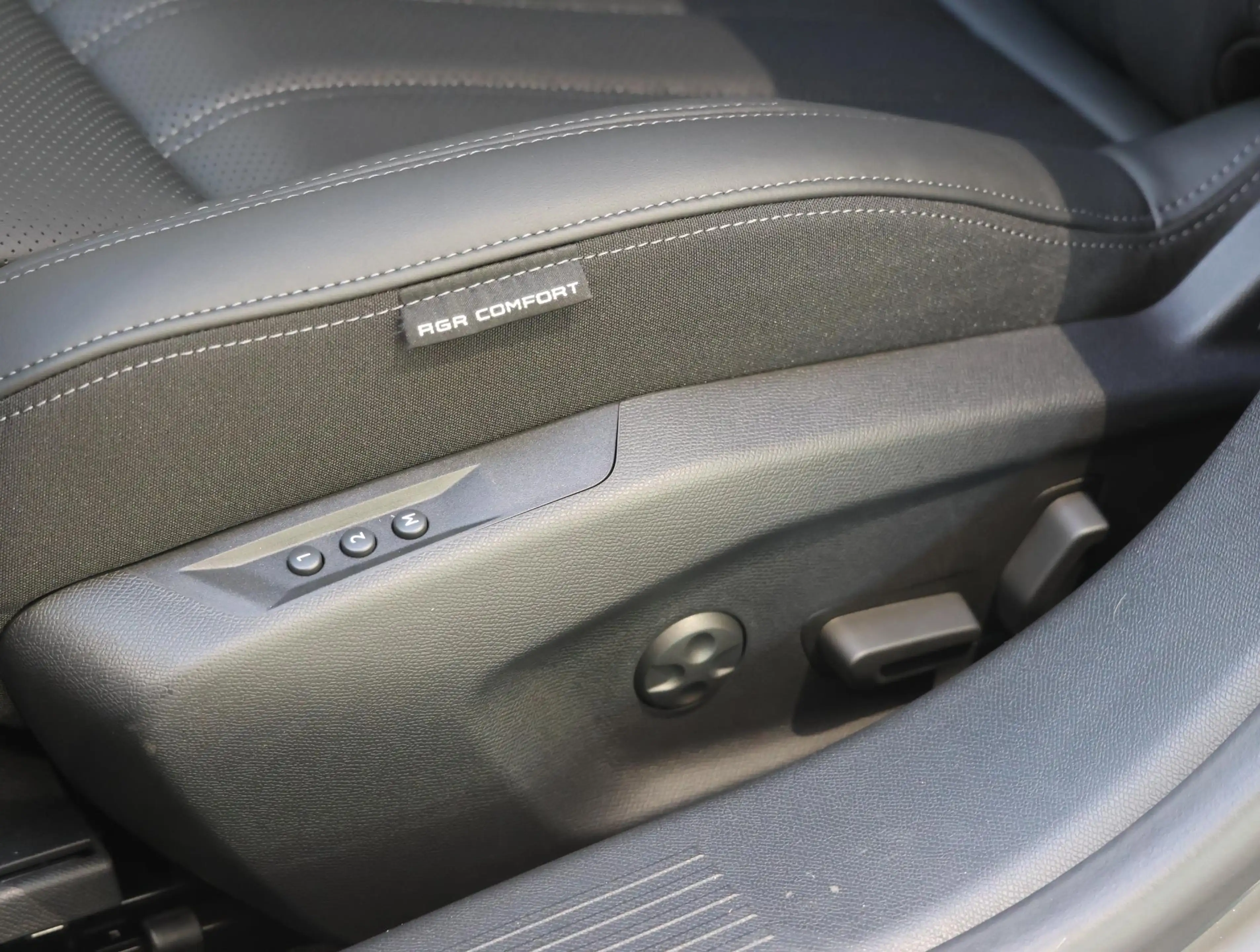Peugeot 408 GT Exclusive Plug-In Hybrid 240 pk Automaat | Voor — photo 11