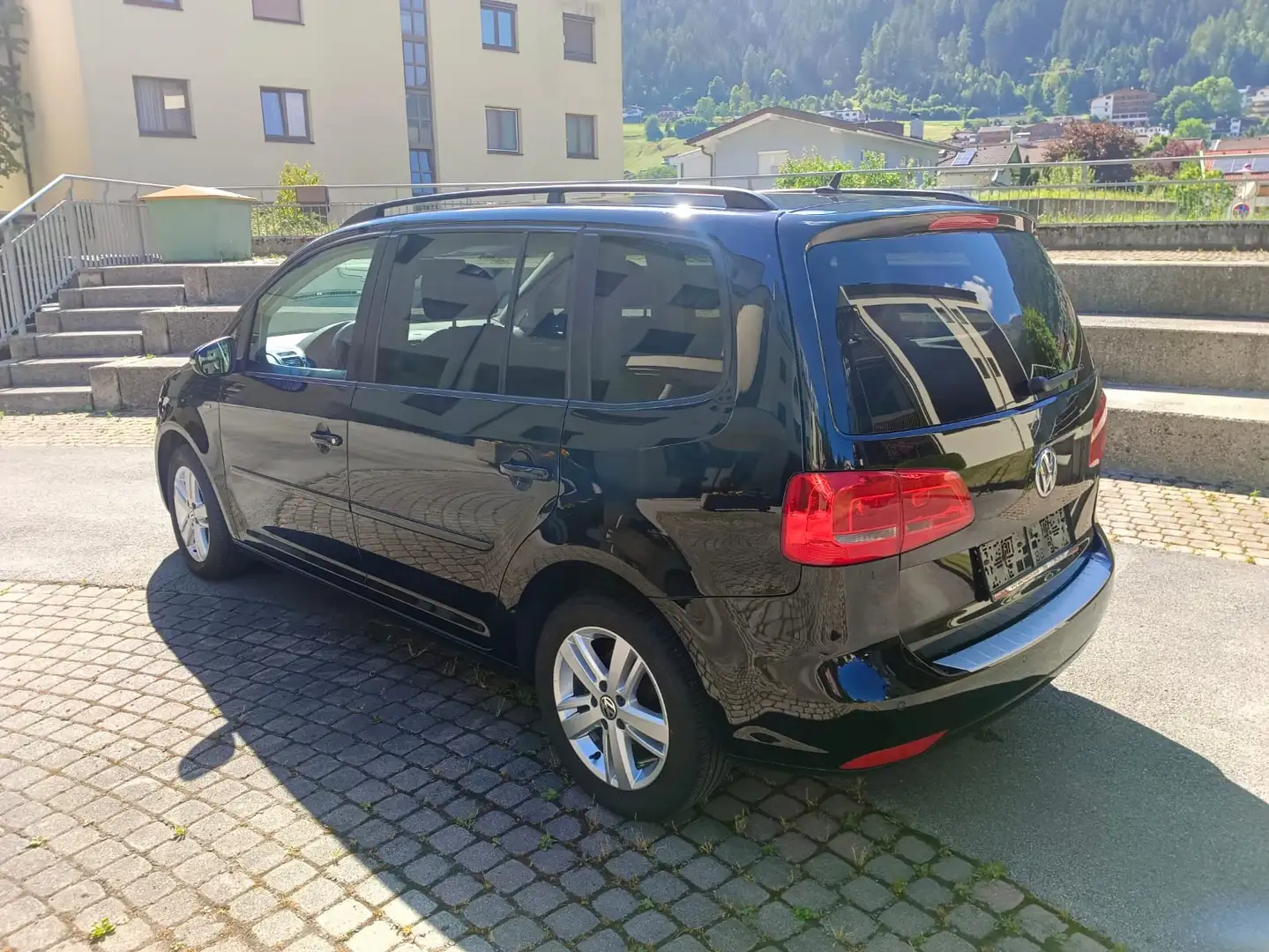 Volkswagen Touran Touran Comfortline BMT 1,2 TSI Comfortline Schwarz - 2