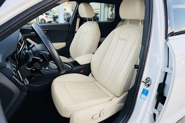 Audi A4 Avant view 8