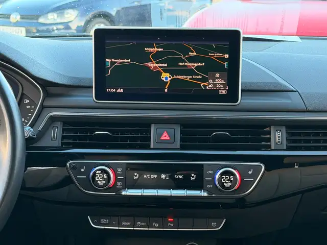 Audi A4 Avant view 11