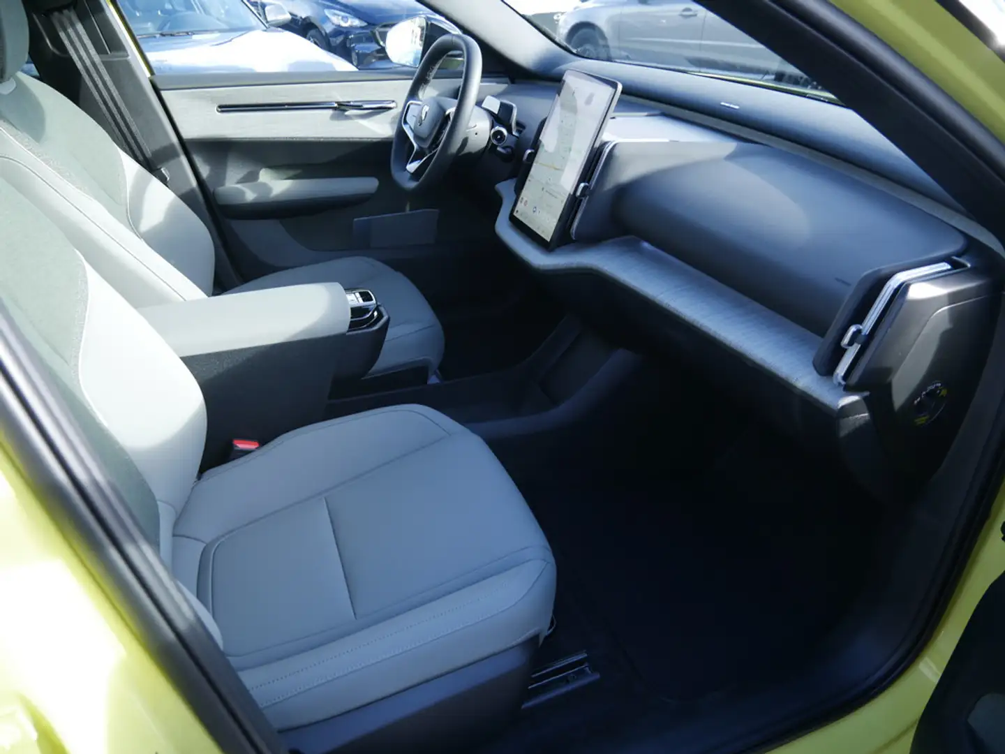 Volvo EX30 Single Motor Extened Range RWD Plus LED Gelb - 2