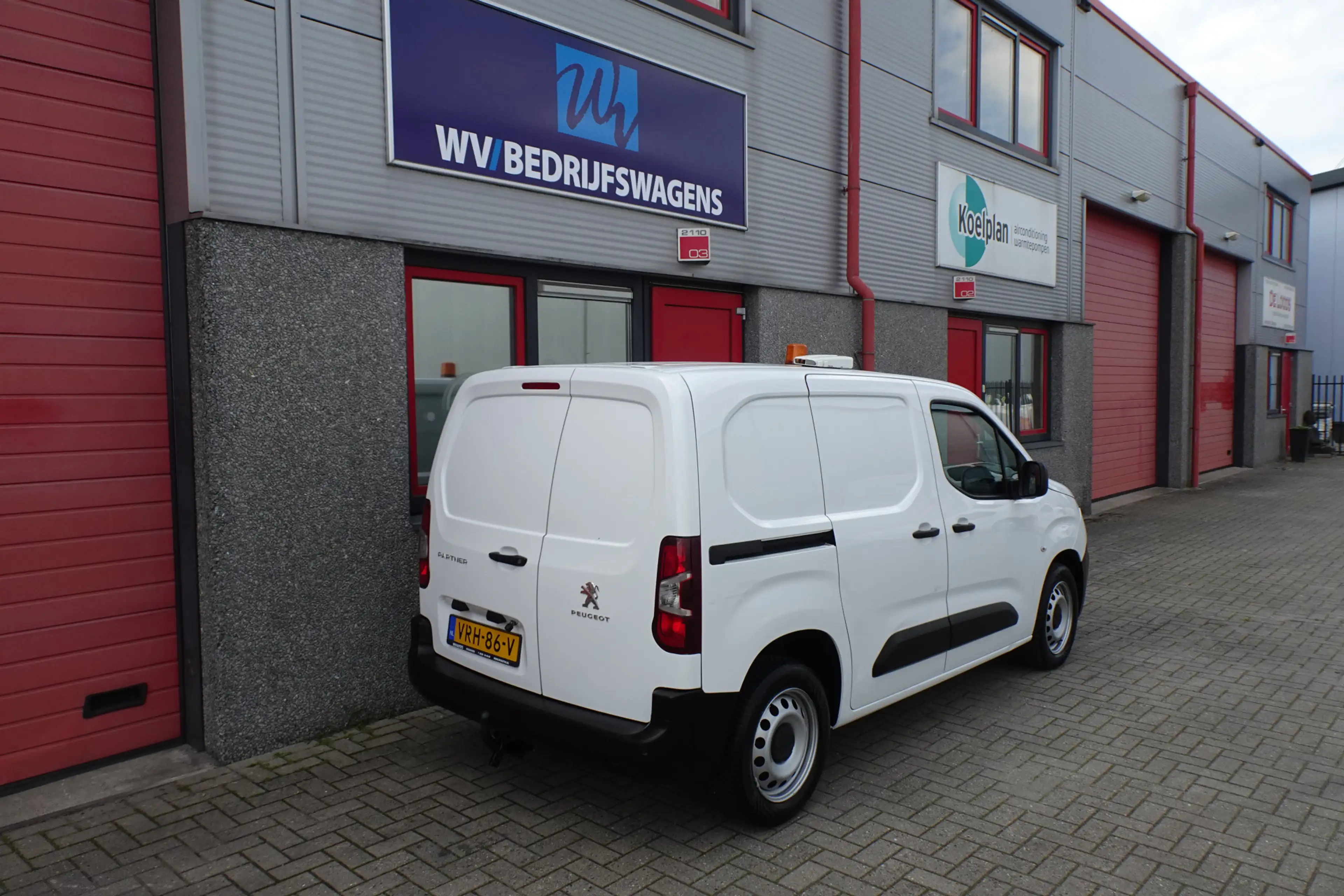 Peugeot Partner 1.5 BlueHDI Premium airco camera cruis trekhaak — photo 3