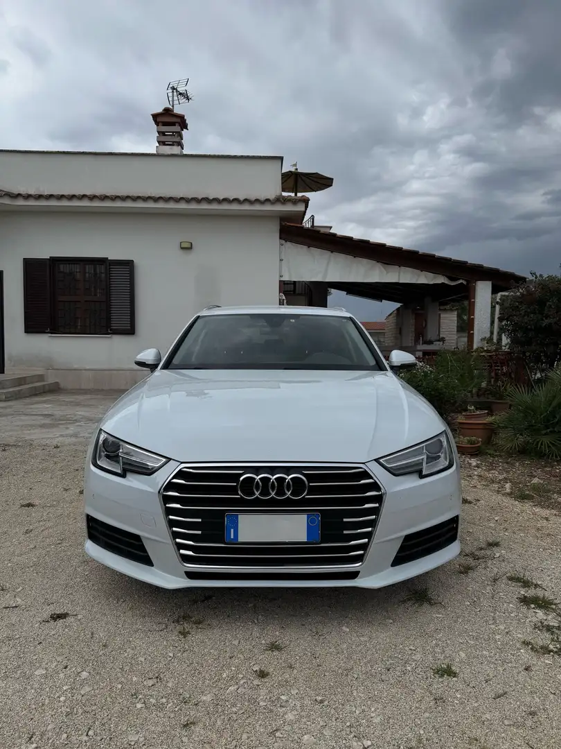 Audi A4 Avant 35 2.0 tdi - 1