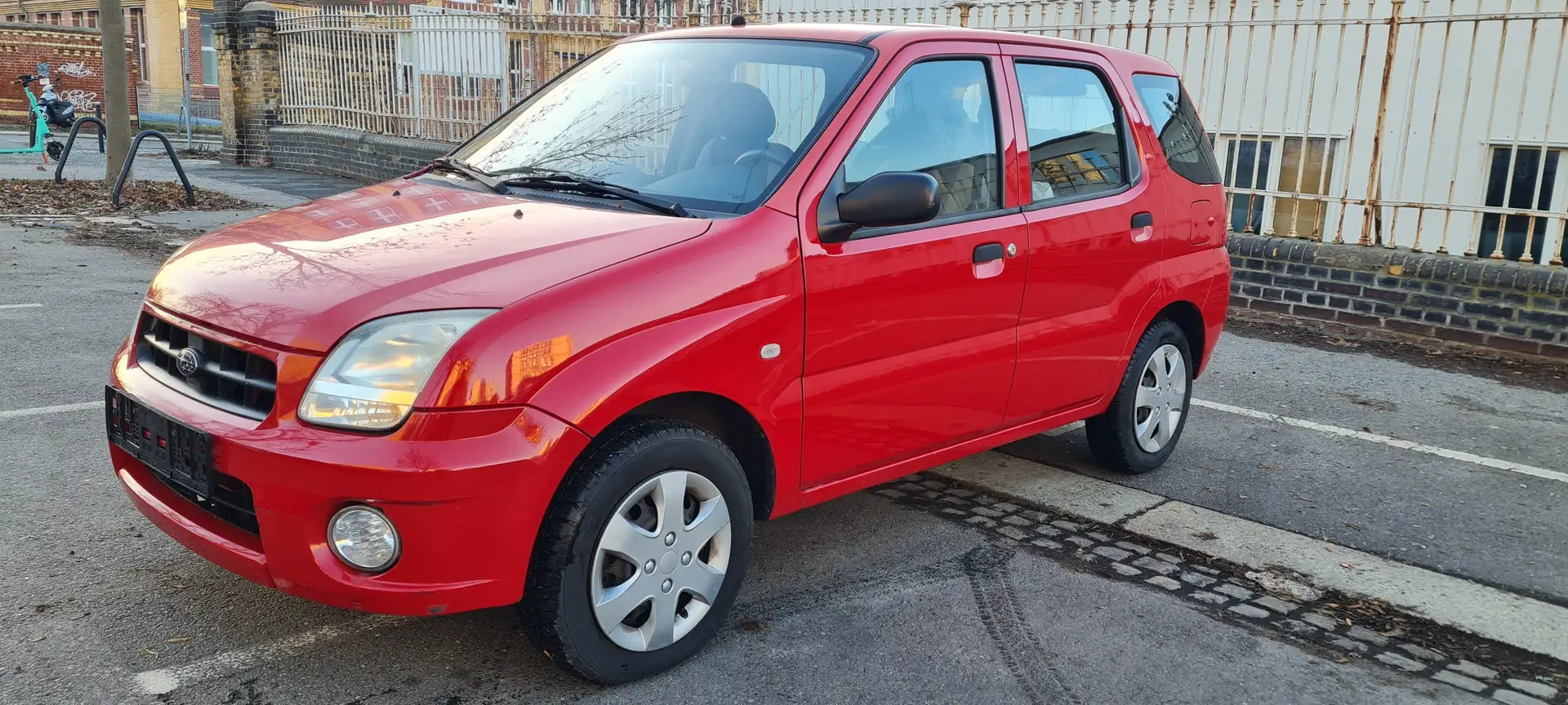 Subaru Justy 1.3*5 G.*Klima.93tkm.*8 fach bereift* Rot - 1