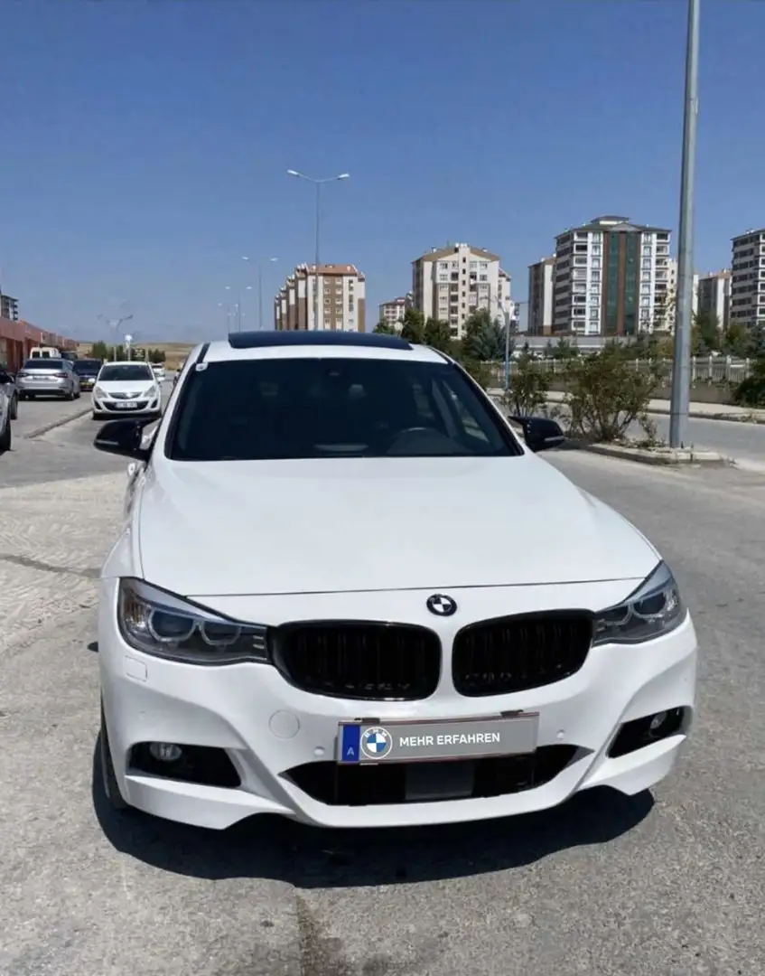 BMW 330 330d xDrive Gran Turismo M Sport Aut. - 1