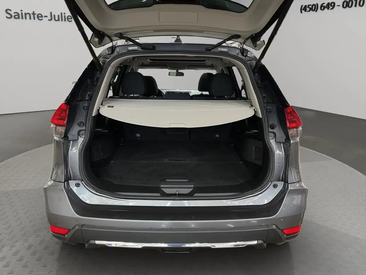 Nissan Rogue снимка Nissan Rogue