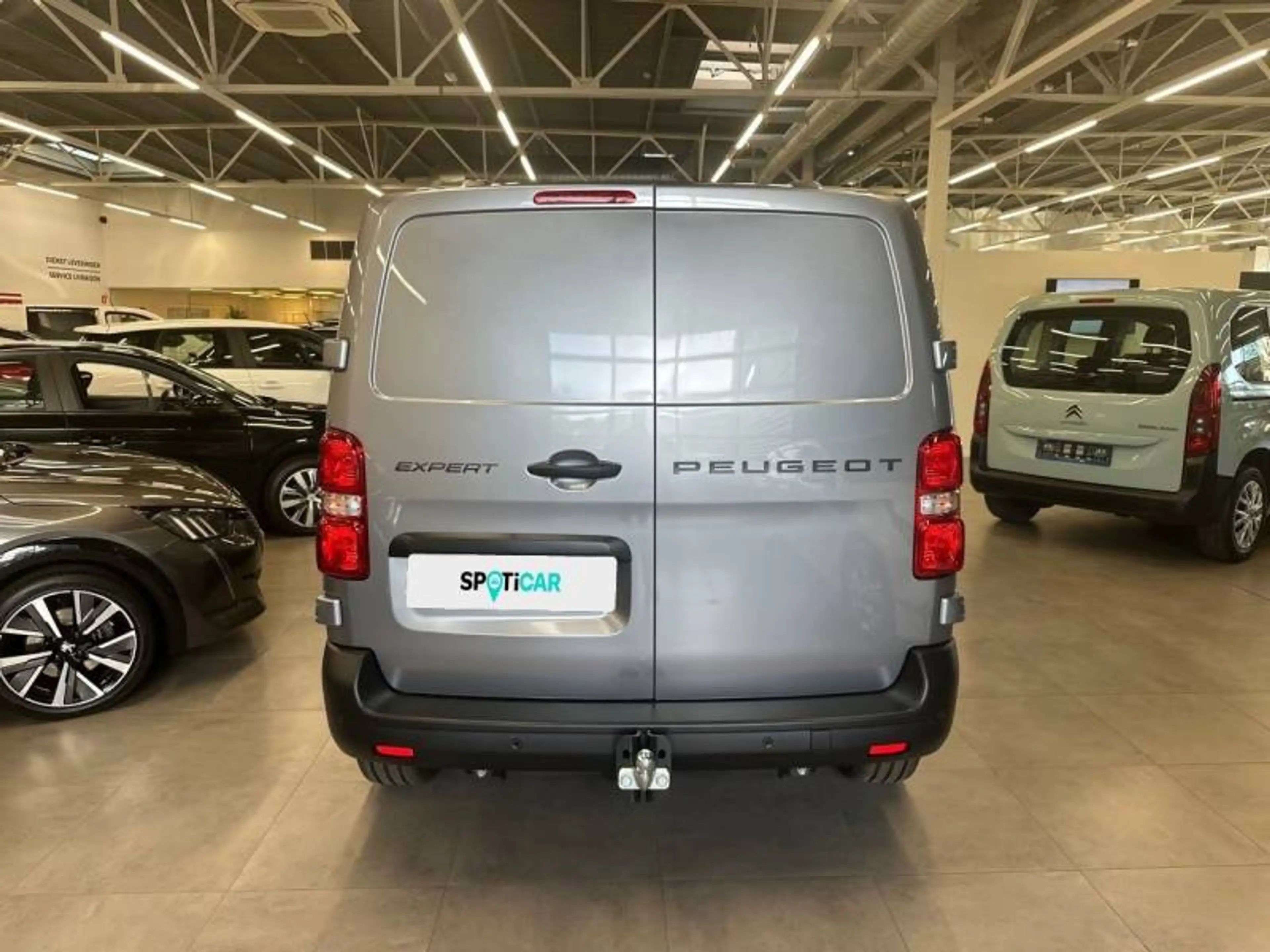 Peugeot Expert 3 Standard L2 2.0 BlueHDi 145 - — photo 5