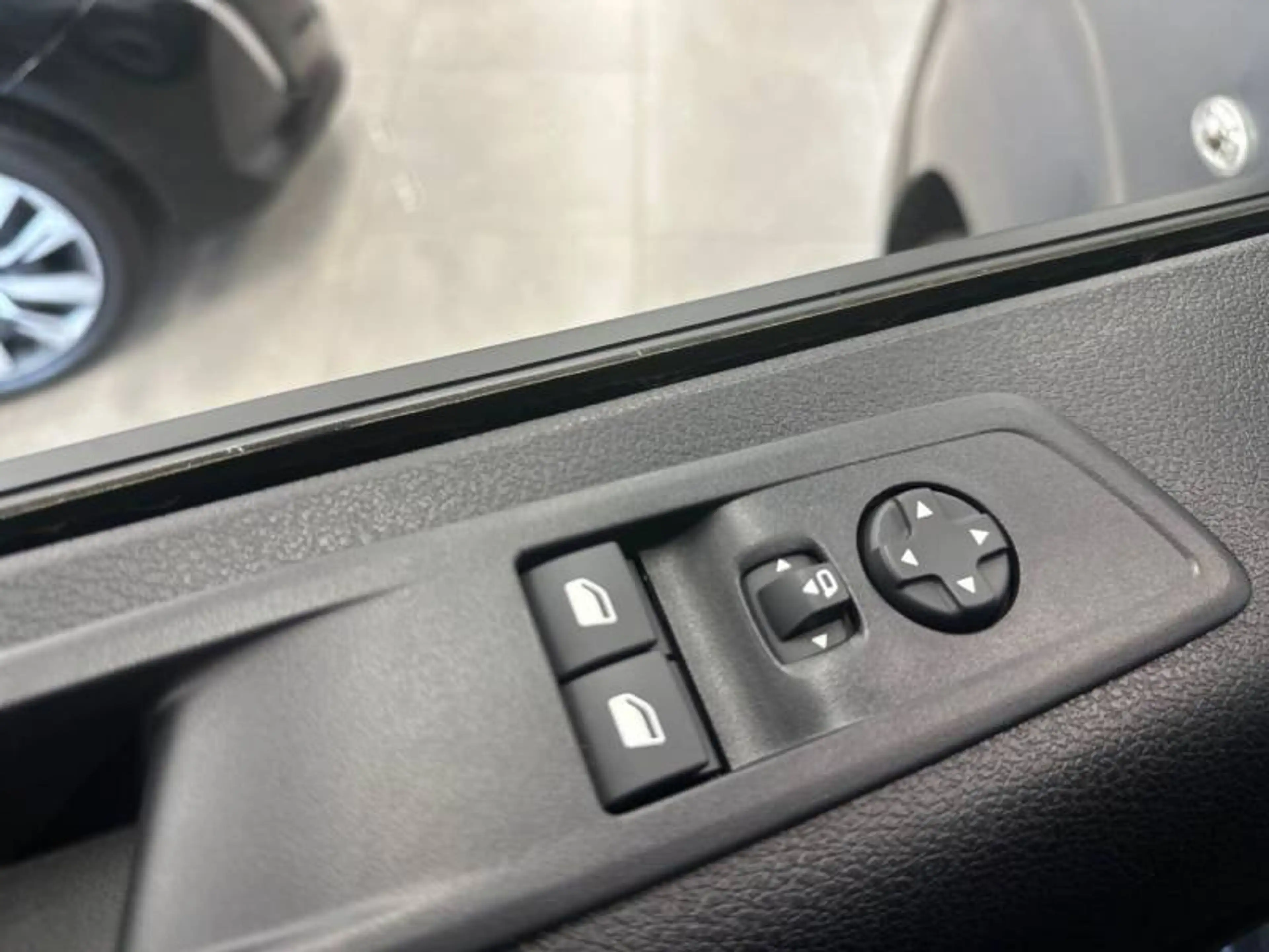 Peugeot Expert 3 Standard L2 2.0 BlueHDi 145 - — photo 12