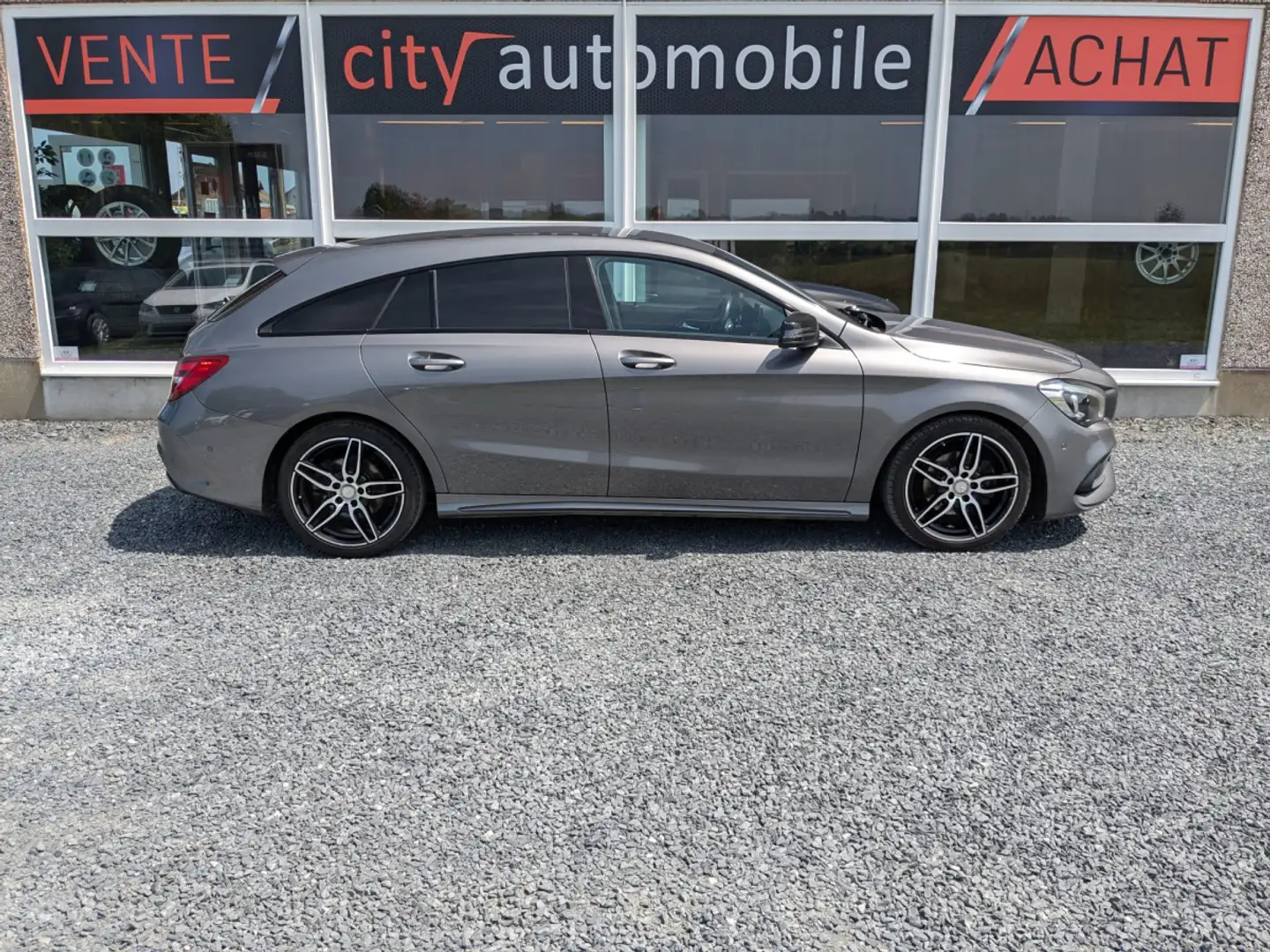 Mercedes-Benz CLA 180 AUTO PACK AMG GPS BLUETOOTH APS AV/ARR Gris - 2