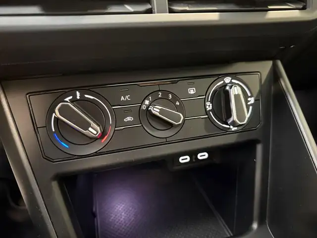 Volkswagen Taigo view 19