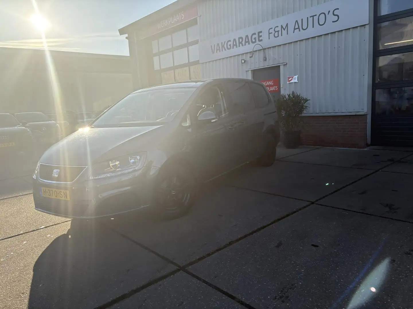 SEAT Alhambra 1.4 TSI Reference 7 Persoons Grijs - 2