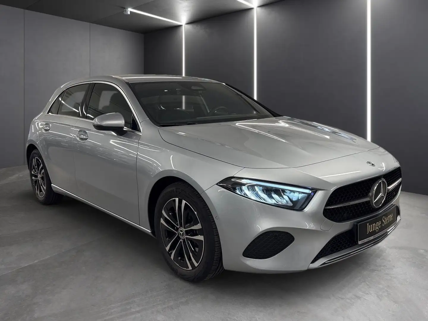 Mercedes-Benz A 180 d Progressive*LED*Kamera*CarPlay*MBUX*SHZ* Silver - 2